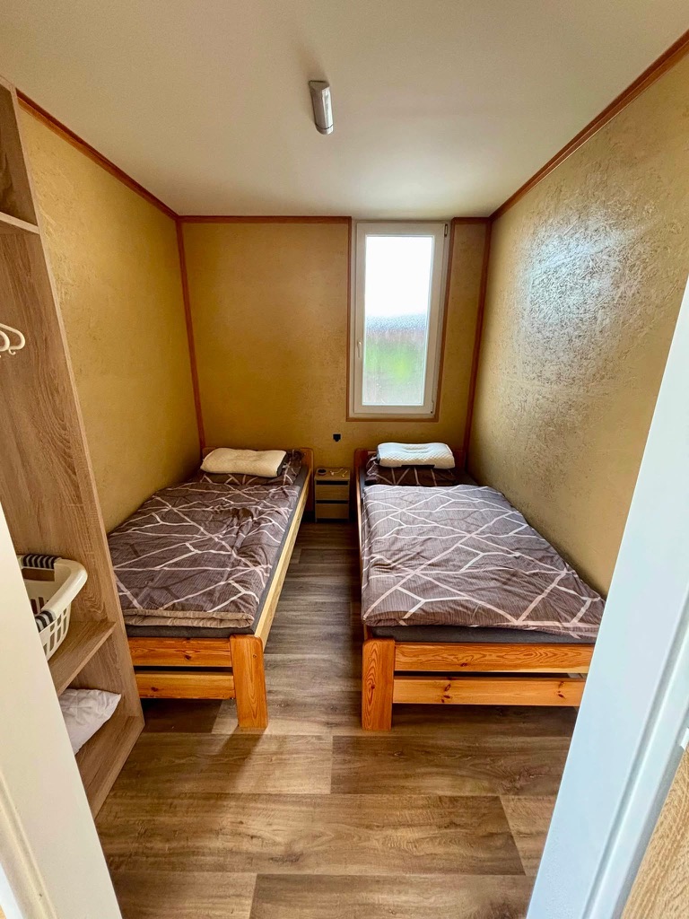 Schlafzimmer mit Einzelbetten
